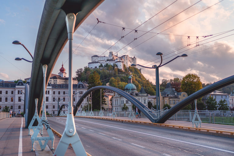 Rakousko se psem - Město Salzburg pod Alpami - Výlet se psem - Greenmind.cz - Cestování se psem