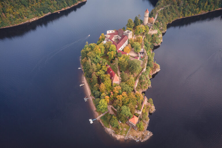 Nejhezčí výhled na hrad Zvíkov - Výlet - Greenmind.cz - Cestování se psem