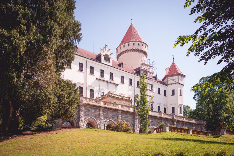 Výlet na zámek Konopiště - Středočeský kraj - Greenmind.cz - Cestování se psem