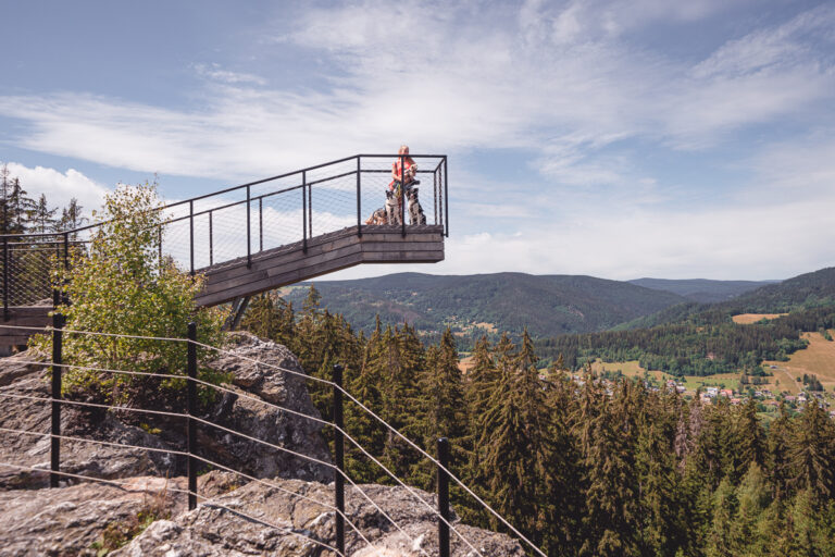 Vyhlídky na vrchu Stráž - Rokytnice nad Jizerou - Liška - Medvěd - Horník - Ovce - Výlet - Greenmind.cz - Cestování se psem