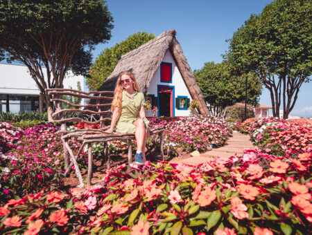 Madeira – Santana a tradiční barevné domečky casas de colmo