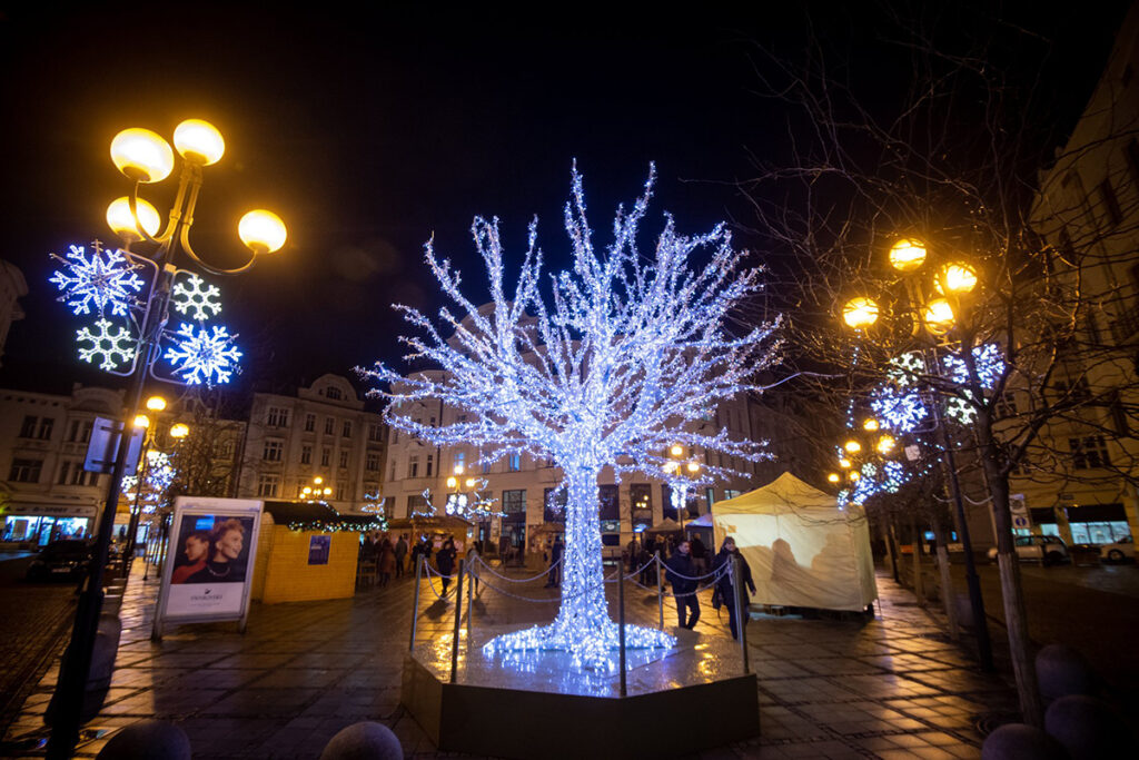 Vánoční trhy Ostrava 2025: Rozsvícení stromečku, program, datum a otevírací doba 7 Vánoční trhy Ostrava