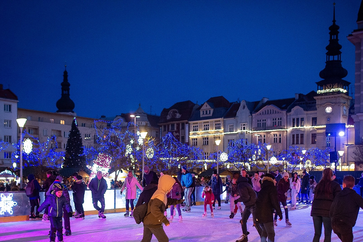 Vánoční trhy Ostrava 2025: Rozsvícení stromečku, program, datum a otevírací doba 6 Vánoční trhy Ostrava