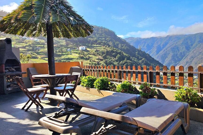 Terasa s výhledem na hory